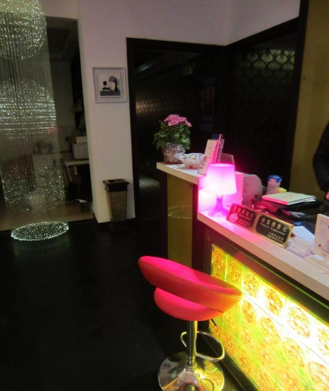 Jiujiu Holiday Hotel Shanghai Exterior photo