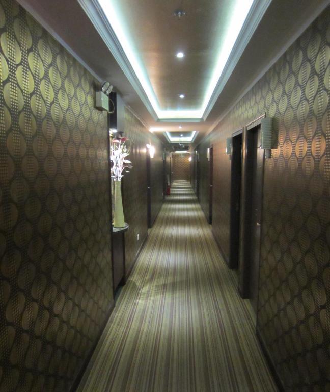 Jiujiu Holiday Hotel Shanghai Exterior photo