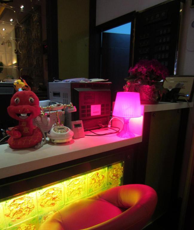 Jiujiu Holiday Hotel Shanghai Exterior photo